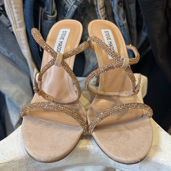 Steve Madden
Breslin Rhinestone
Ankle Strap Heels -
Gold Nude - Picture 5 of 5